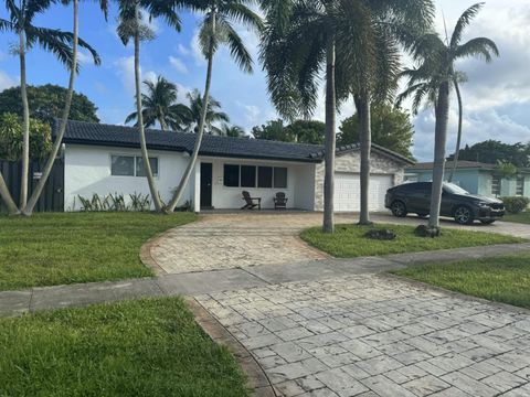 Tiny photo for 5424 Garfield Street, Hollywood, FL 33021 (MLS # B26049650)