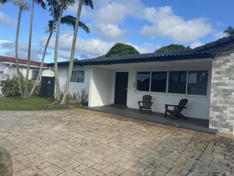 Tiny photo for 5424 Garfield Street, Hollywood, FL 33021 (MLS # B26049650)