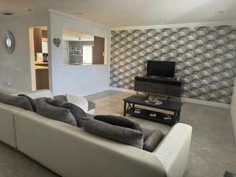 Tiny photo for 5424 Garfield Street, Hollywood, FL 33021 (MLS # B26049650)