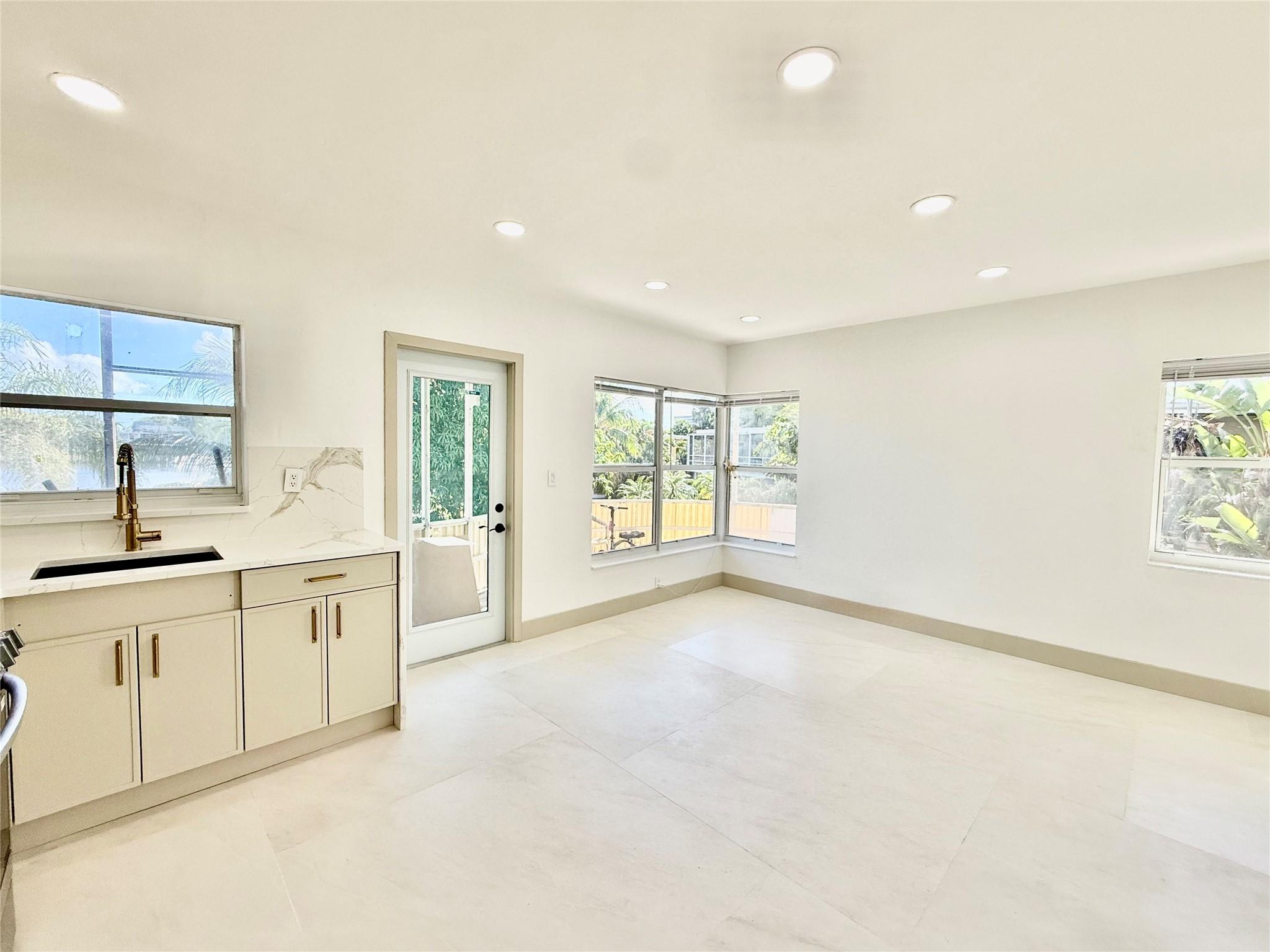 Cypress Lake - Residential