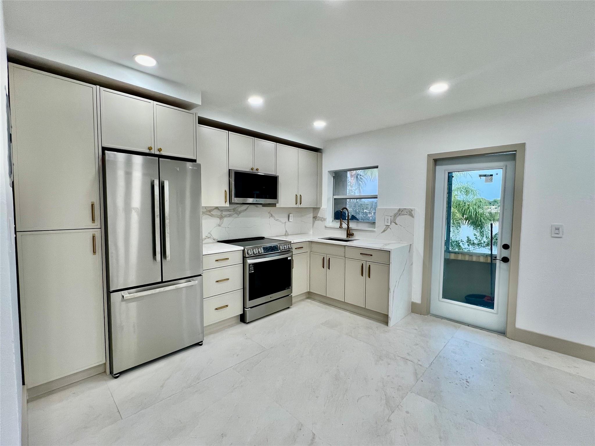 Cypress Lake - Residential