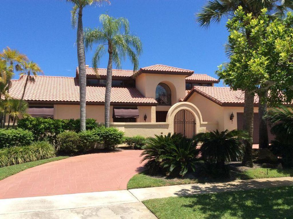 Photo of 132 Pegasus Drive, Jupiter, FL 33477 (MLS # R10803225)