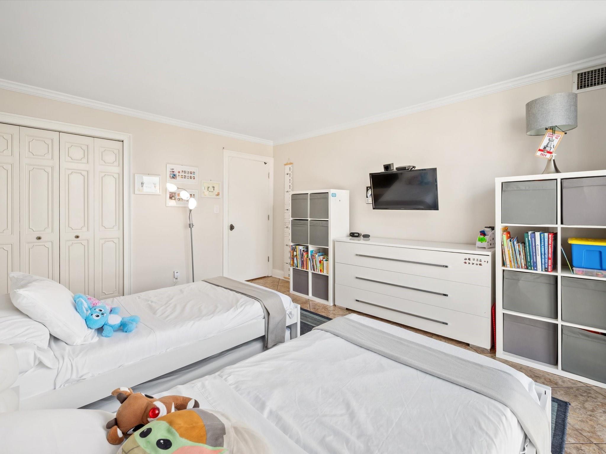 VANTAGE VIEW - Residential