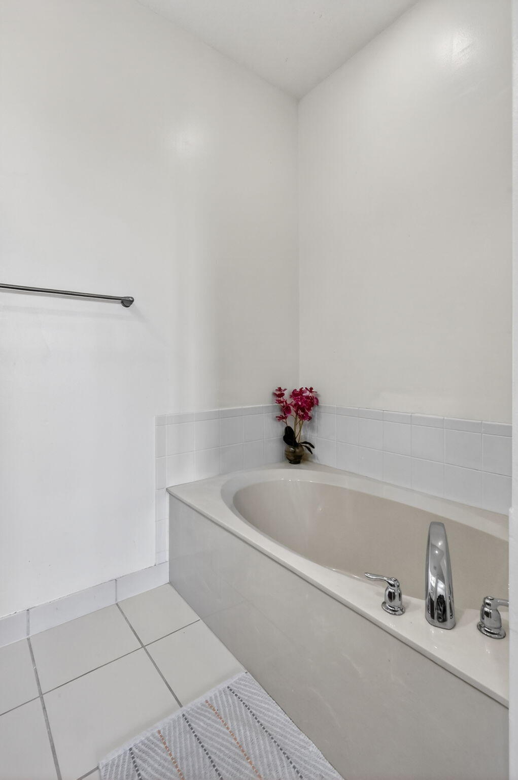 MONTCLAIR CONDO - Residential