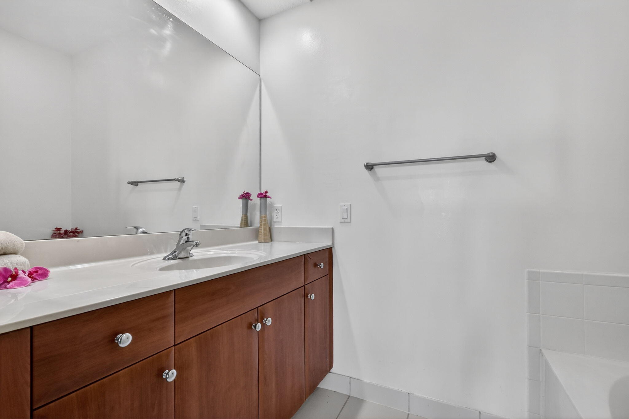 MONTCLAIR CONDO - Residential