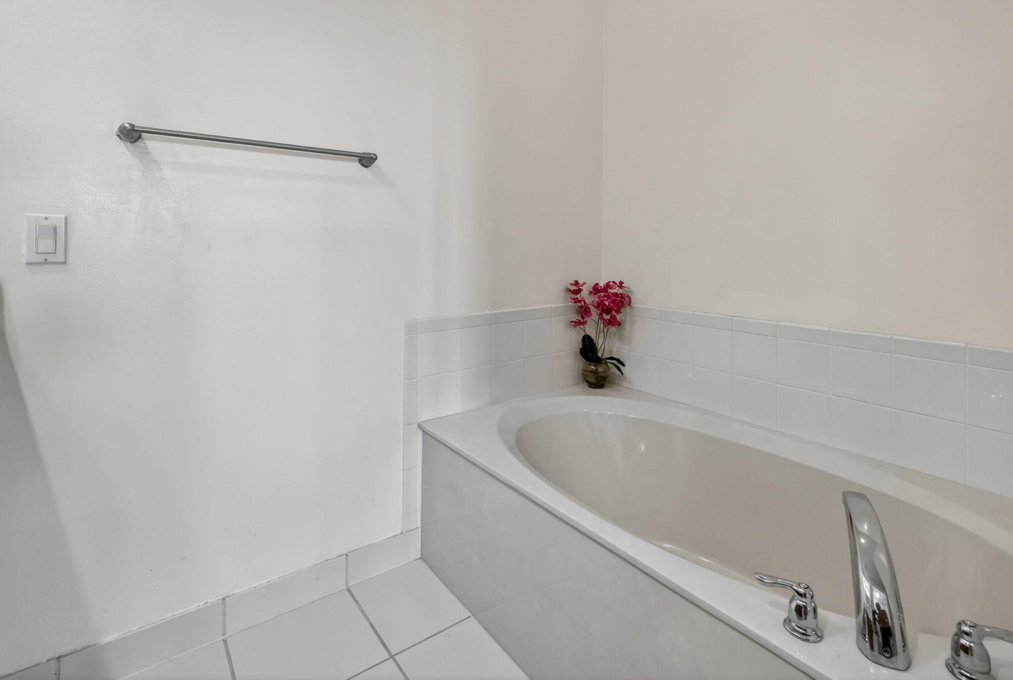 MONTCLAIR CONDO - Residential