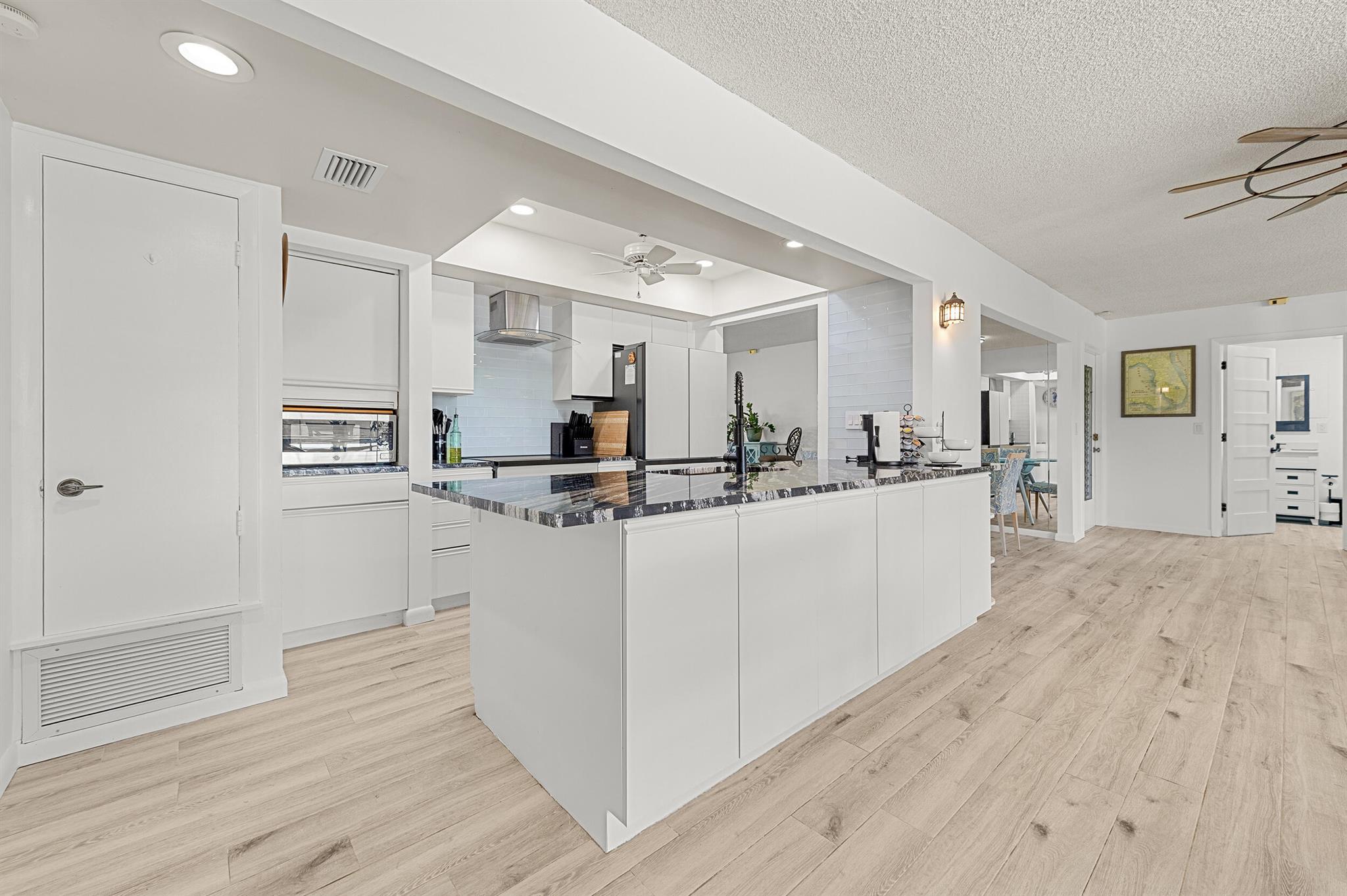 PORT ST LUCIE SECTION 3 - Residential Lease