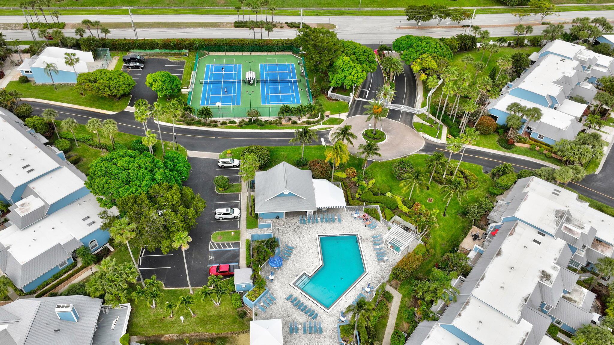 VILLAS OF OCEAN DUNES - Residential