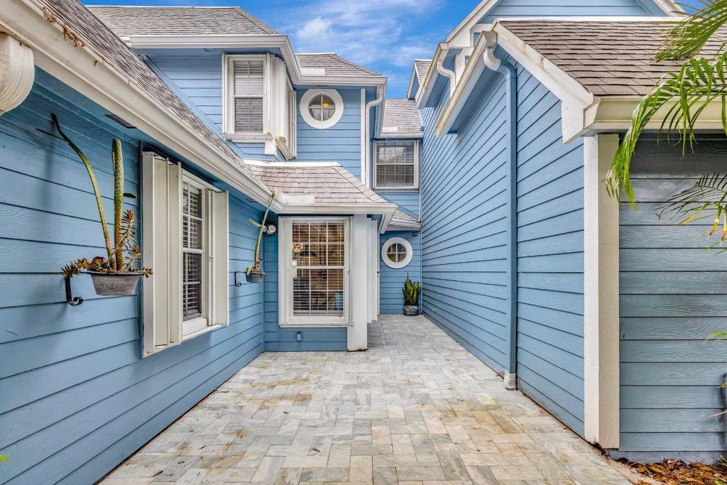 Photo of 120 Ocean Dunes Circle, Jupiter, FL 33477 (MLS # R11133778)