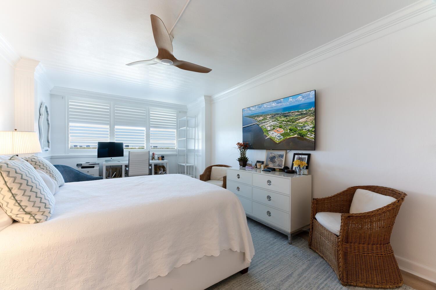 LA FONTANA APTS OF PALM BEACH INC - Residential