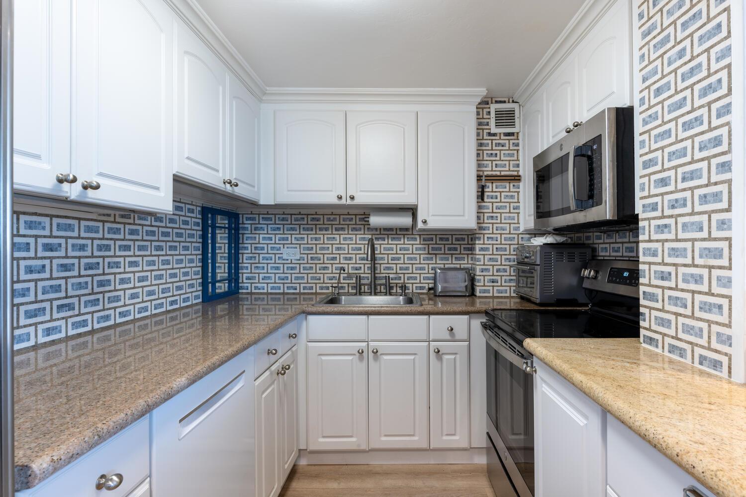 LA FONTANA APTS OF PALM BEACH INC - Residential