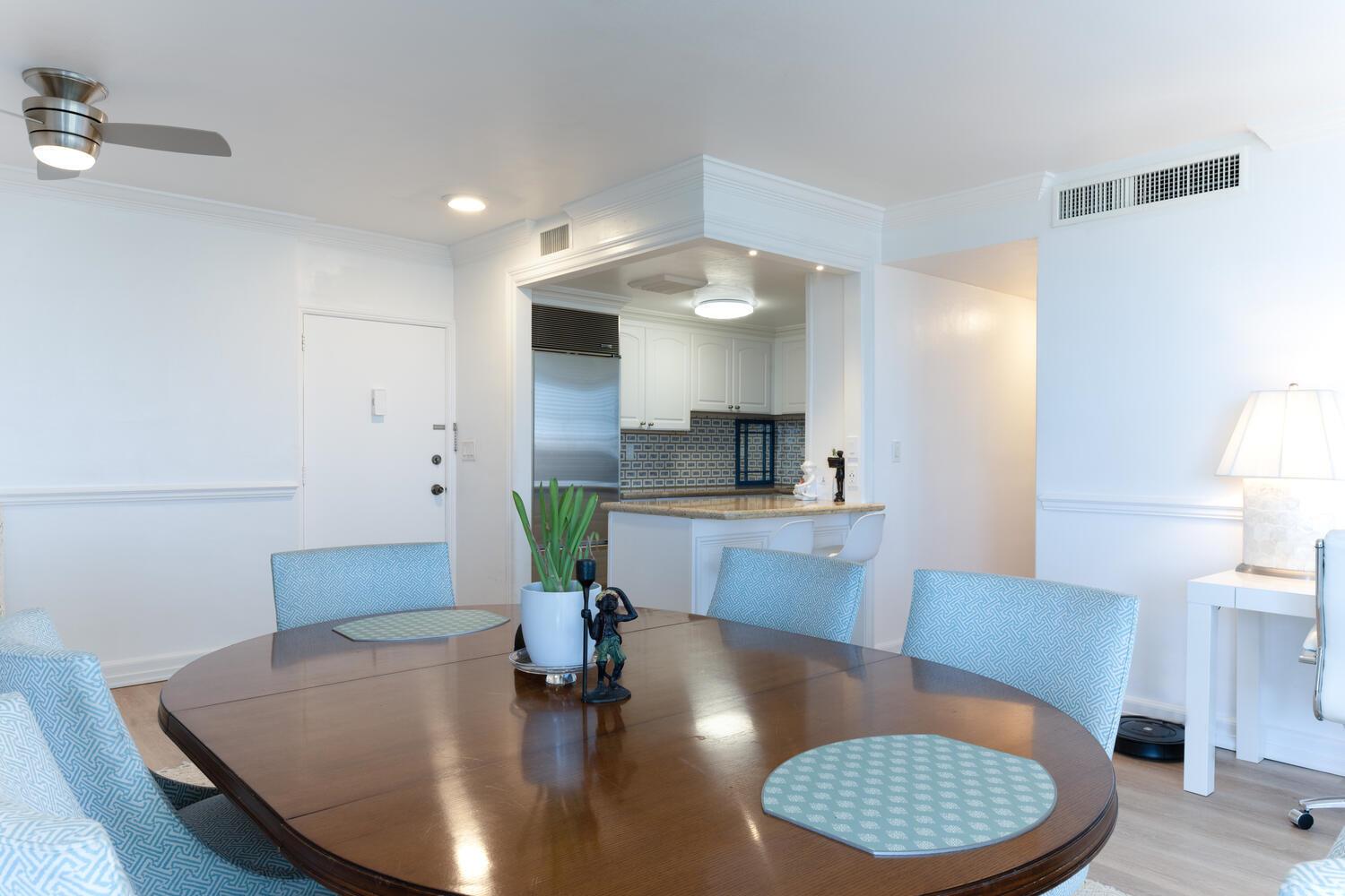 LA FONTANA APTS OF PALM BEACH INC - Residential