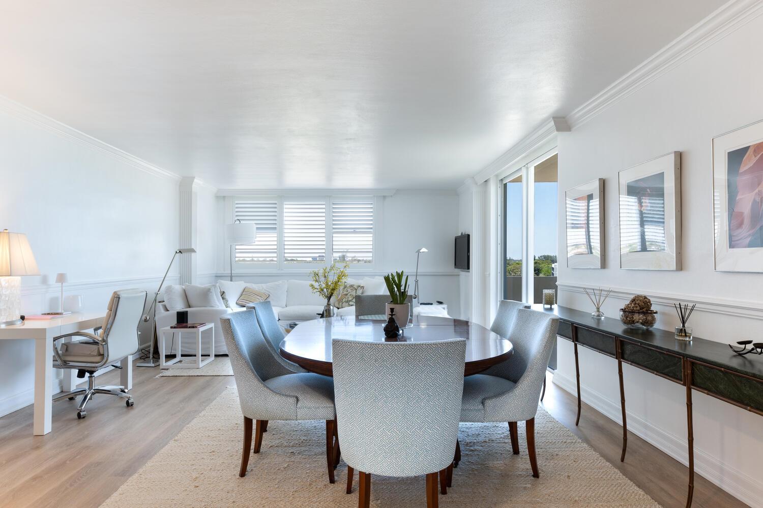 LA FONTANA APTS OF PALM BEACH INC - Residential