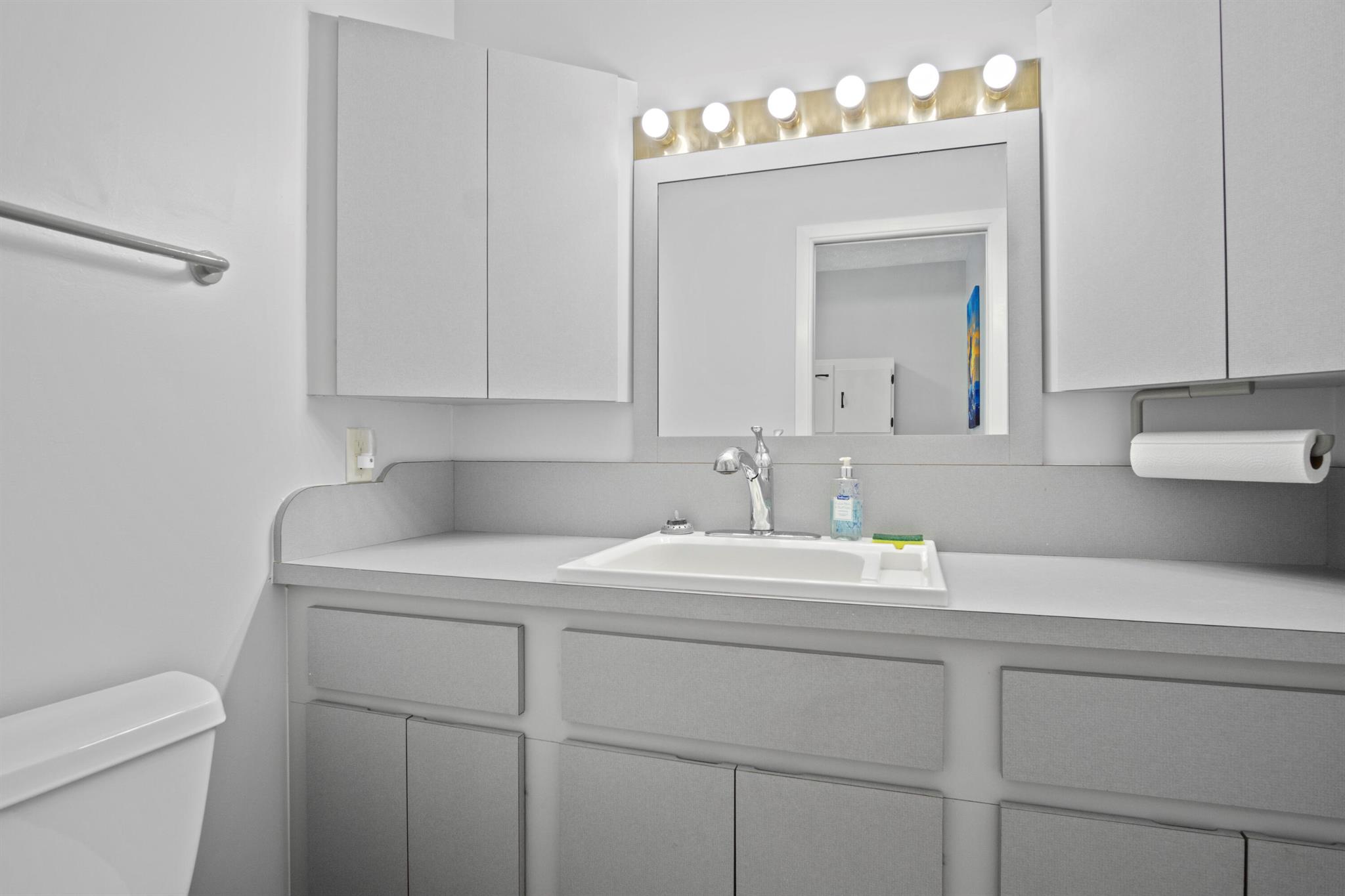 LIGHTHOUSE POINT - Residential Lease