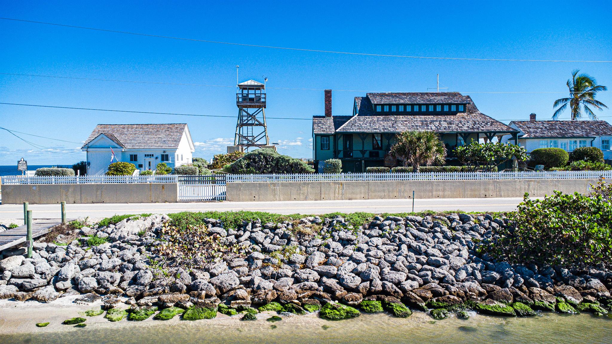 LIGHTHOUSE POINT - Residential Lease