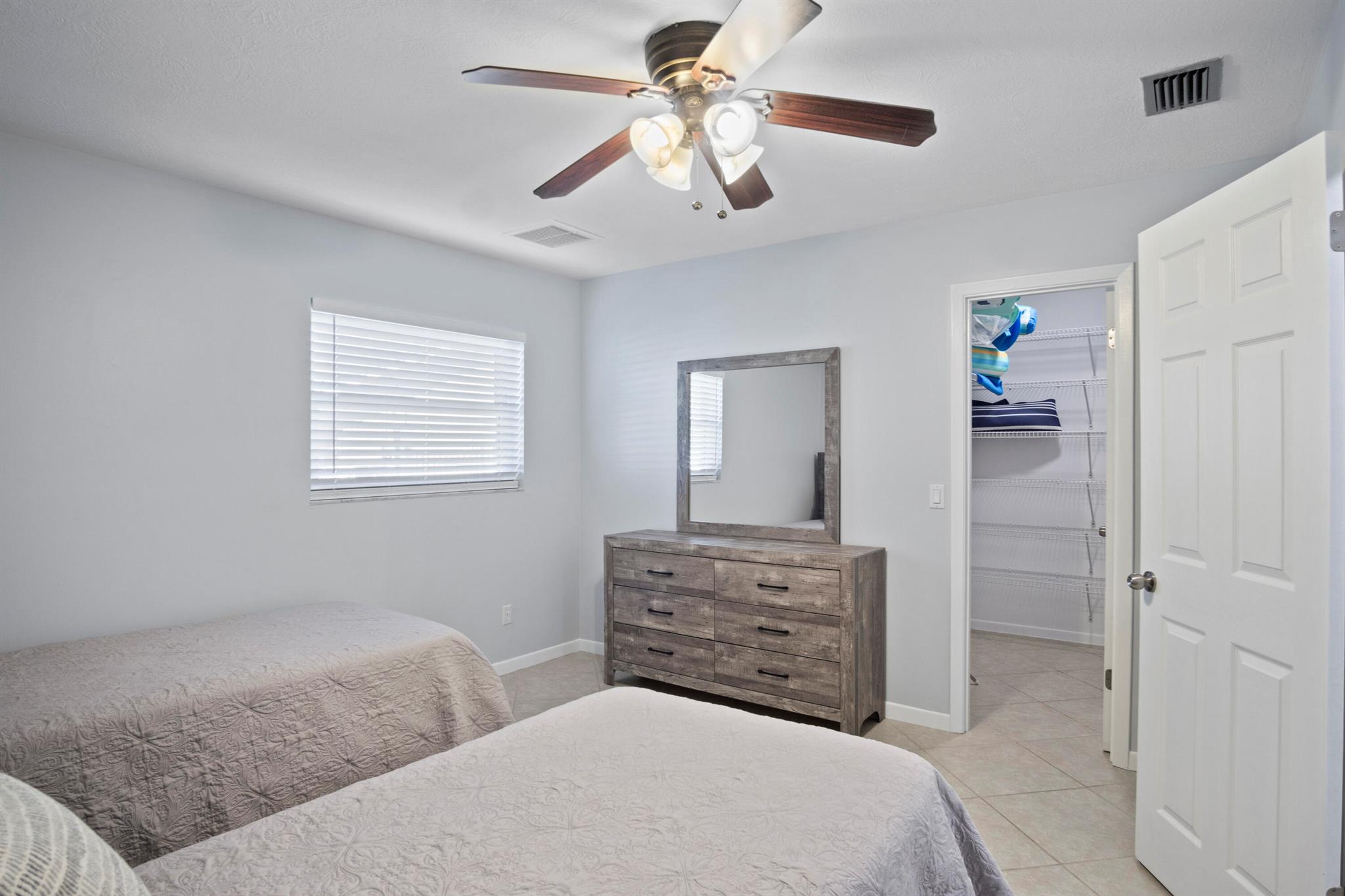 LIGHTHOUSE POINT - Residential Lease