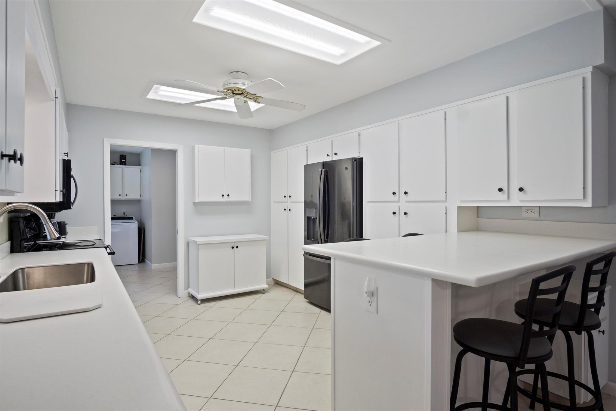 LIGHTHOUSE POINT - Residential Lease