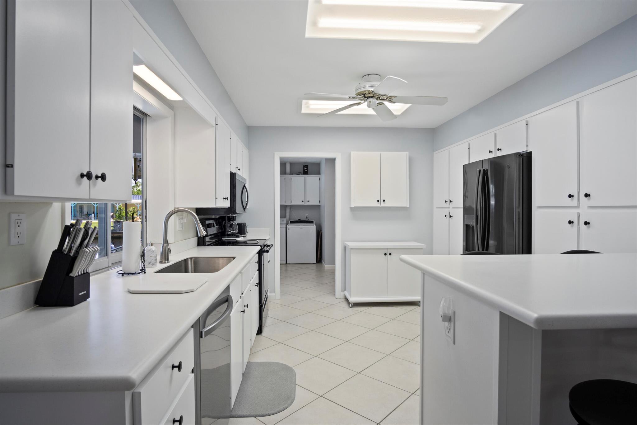 LIGHTHOUSE POINT - Residential Lease