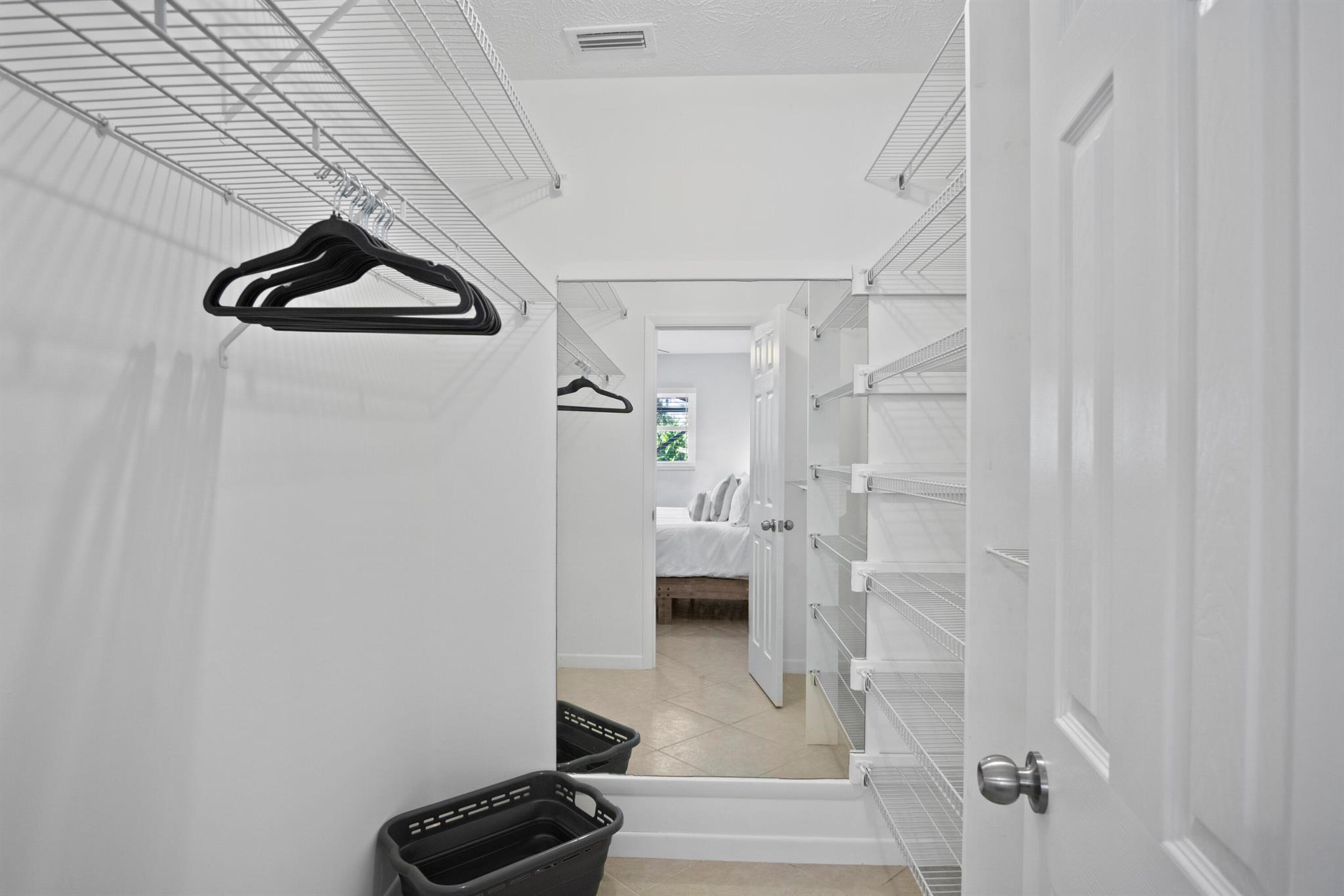 LIGHTHOUSE POINT - Residential Lease