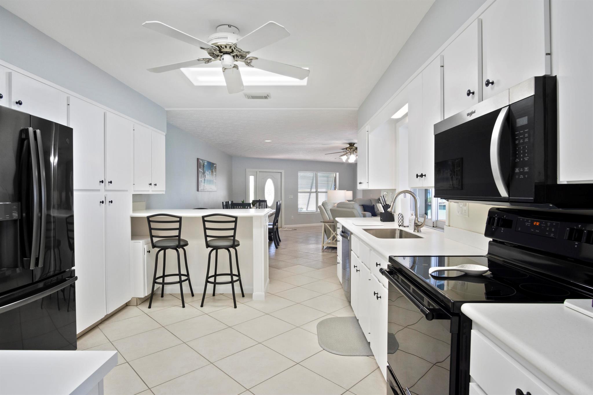 LIGHTHOUSE POINT - Residential Lease