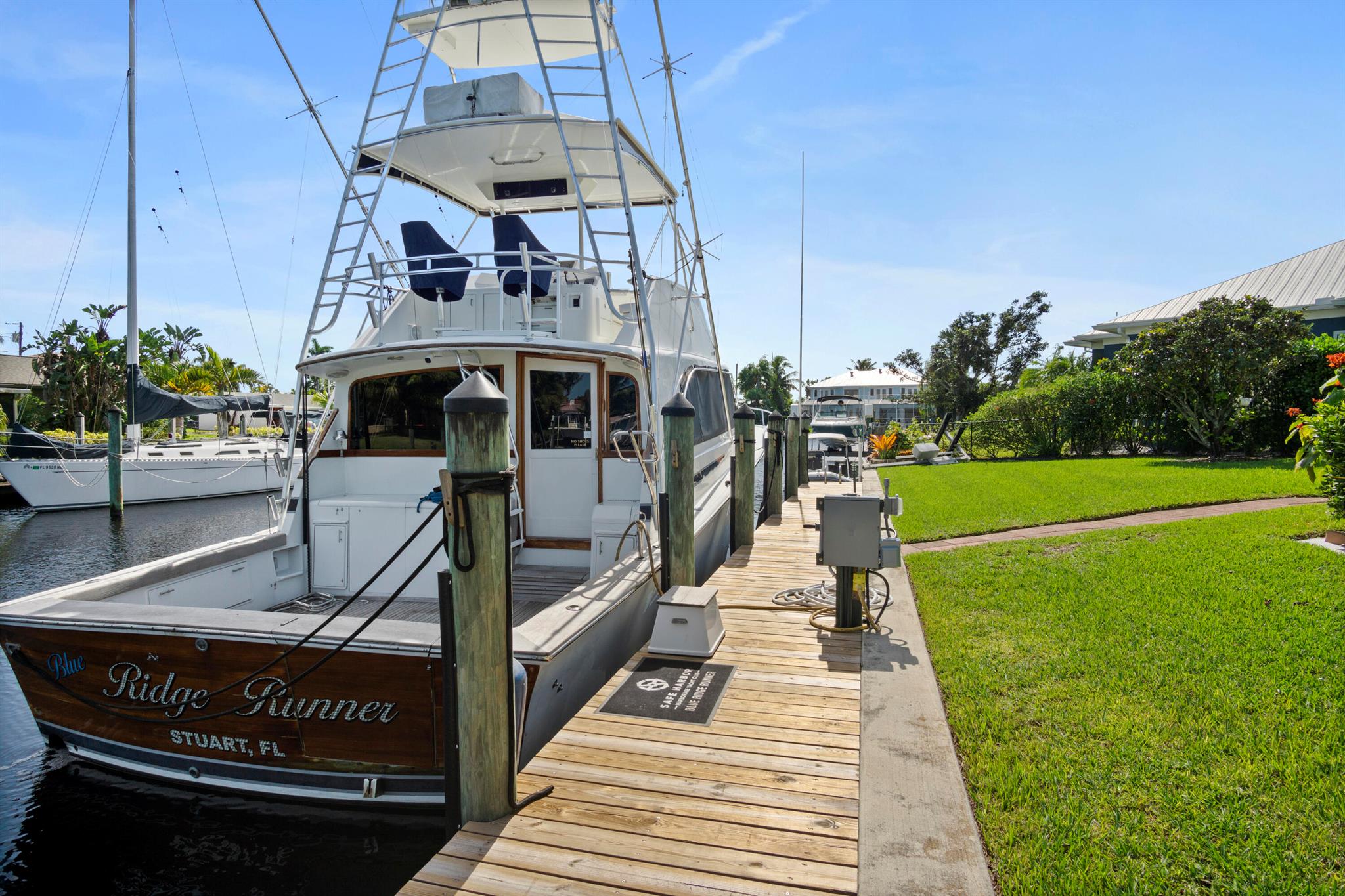 LIGHTHOUSE POINT - Residential Lease