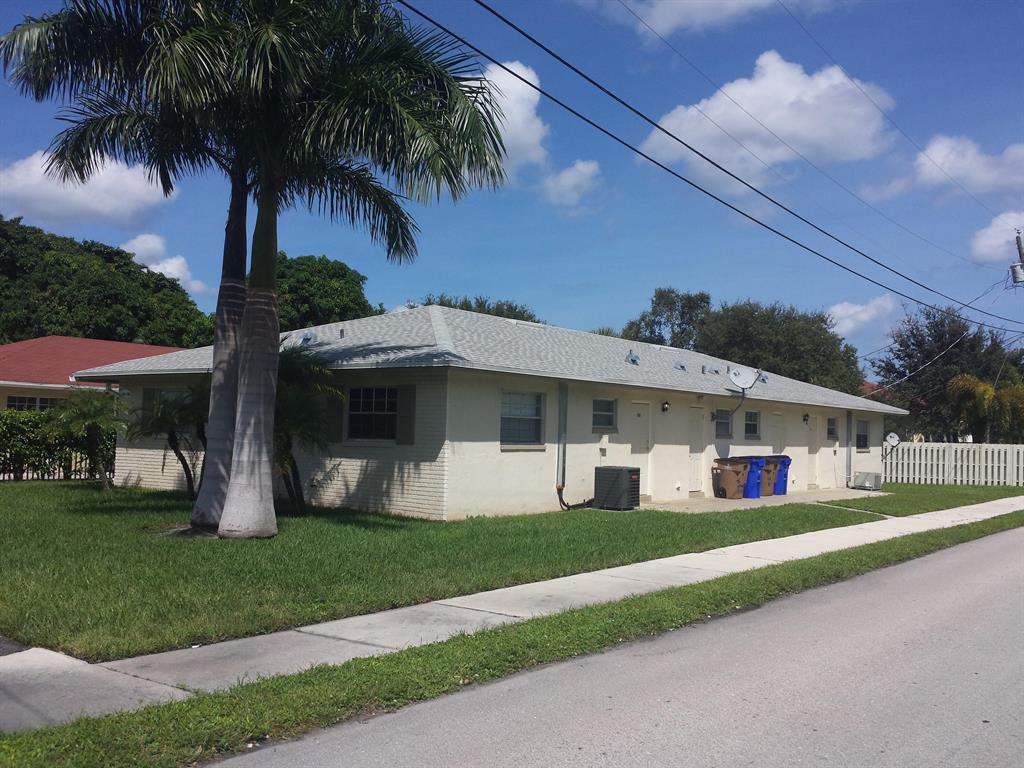 water and electric charges included in rent, nice corner location, fresh painted, updated building, 2 Br, 1 Ba., all tiled flooring, central air conditioning, free laundry in building, hurricane shutters, driveway parking, . Non smoking unit,