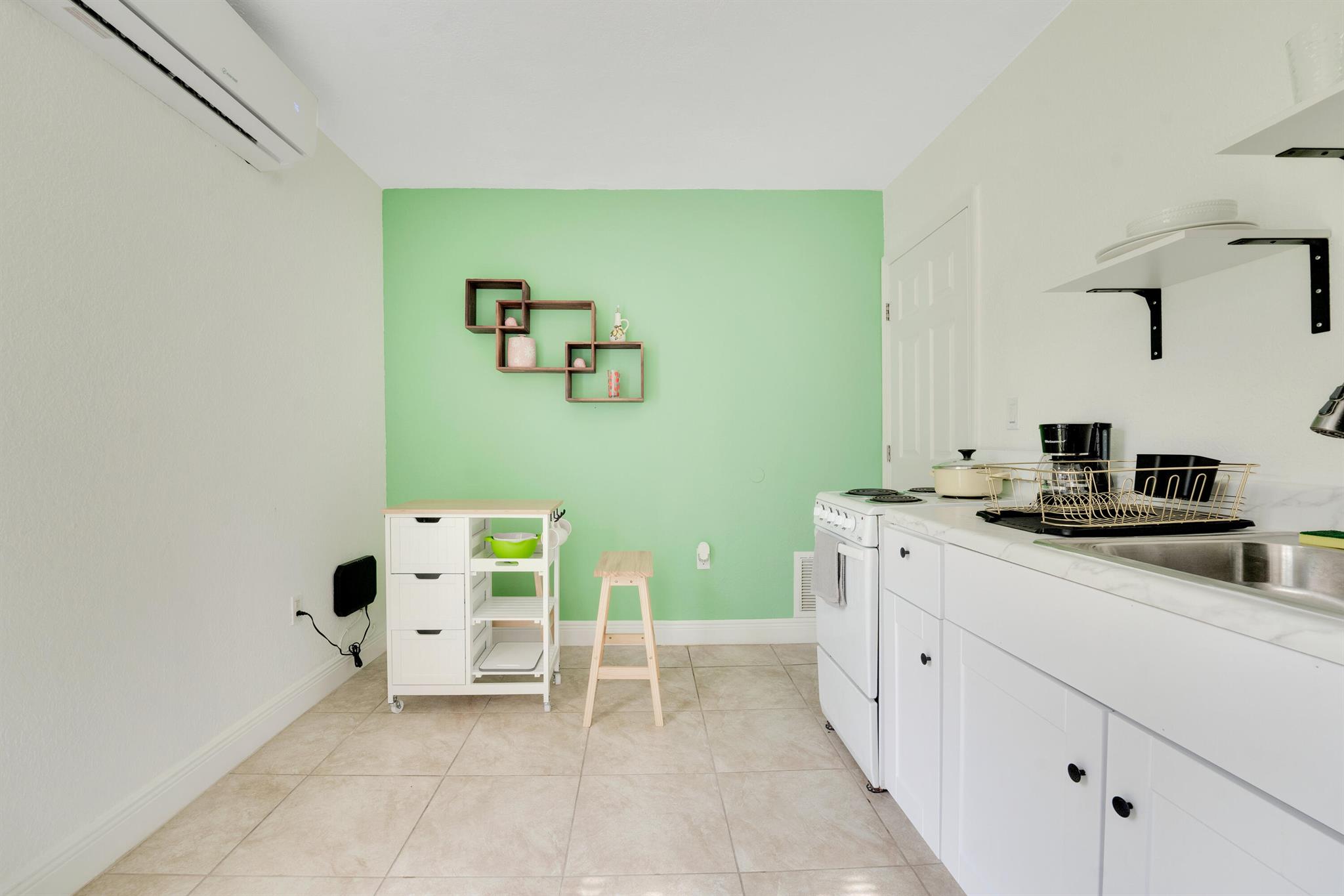 BELLCAMP MANOR - Residential Income