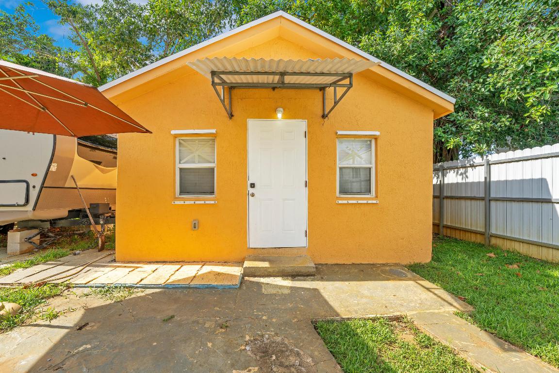 BELLCAMP MANOR - Residential Income