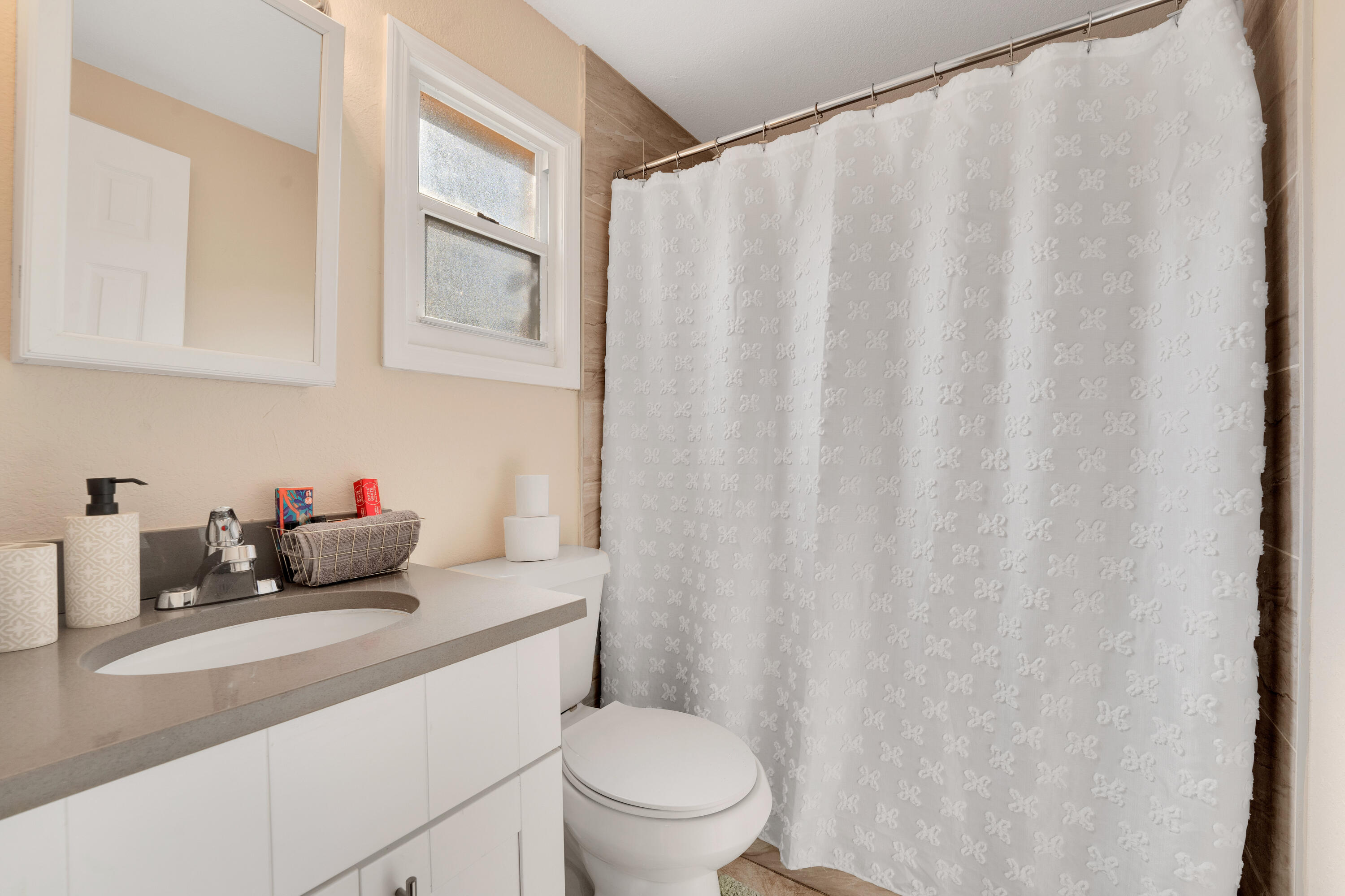 BELLCAMP MANOR - Residential Income