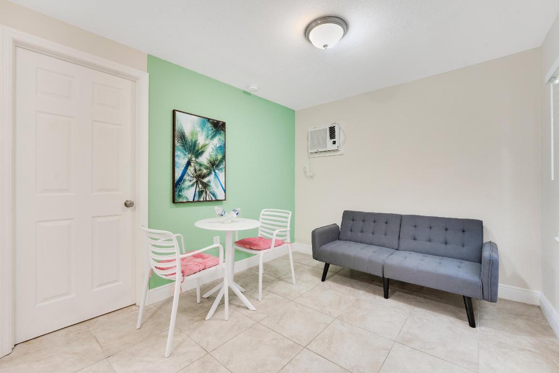 BELLCAMP MANOR - Residential Income