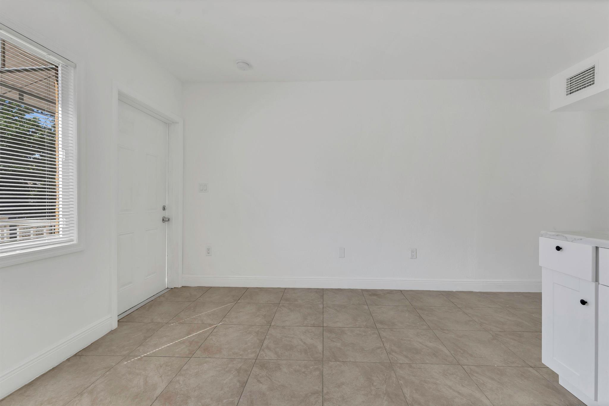 BELLCAMP MANOR - Residential Income