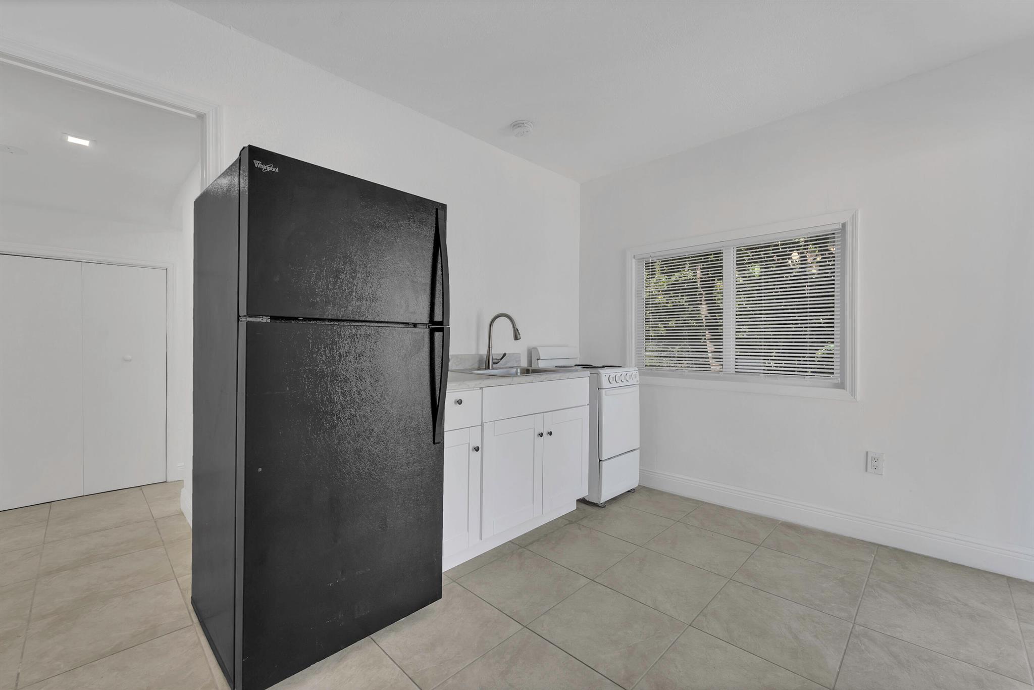 BELLCAMP MANOR - Residential Income