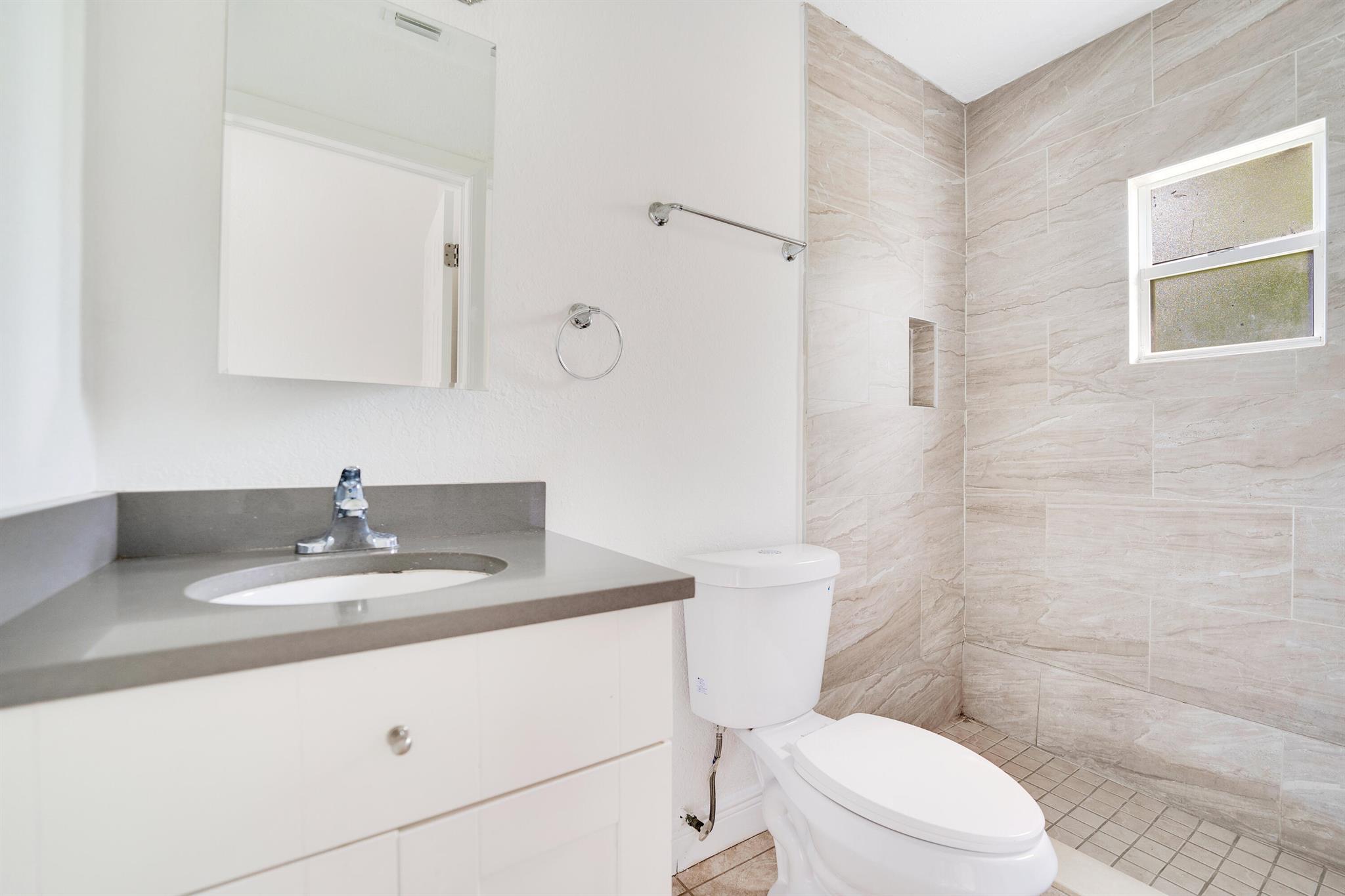 BELLCAMP MANOR - Residential Income