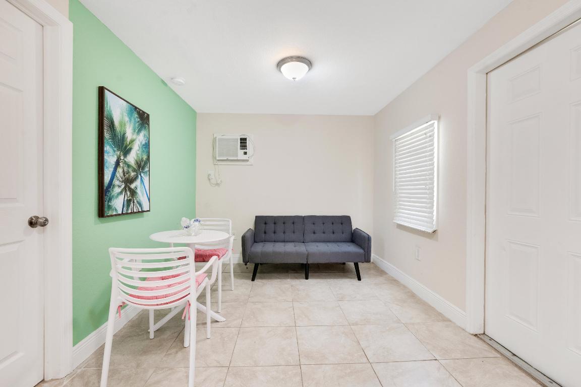 BELLCAMP MANOR - Residential Income