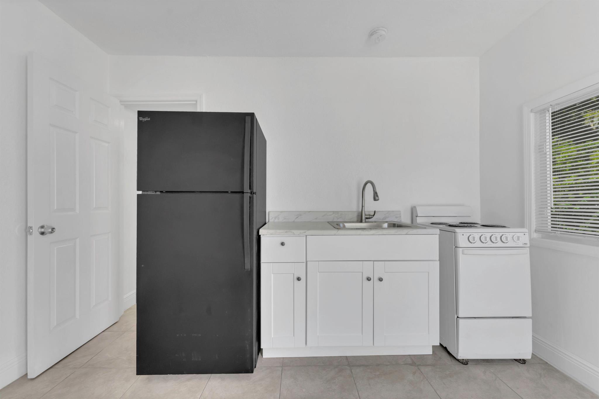 BELLCAMP MANOR - Residential Income