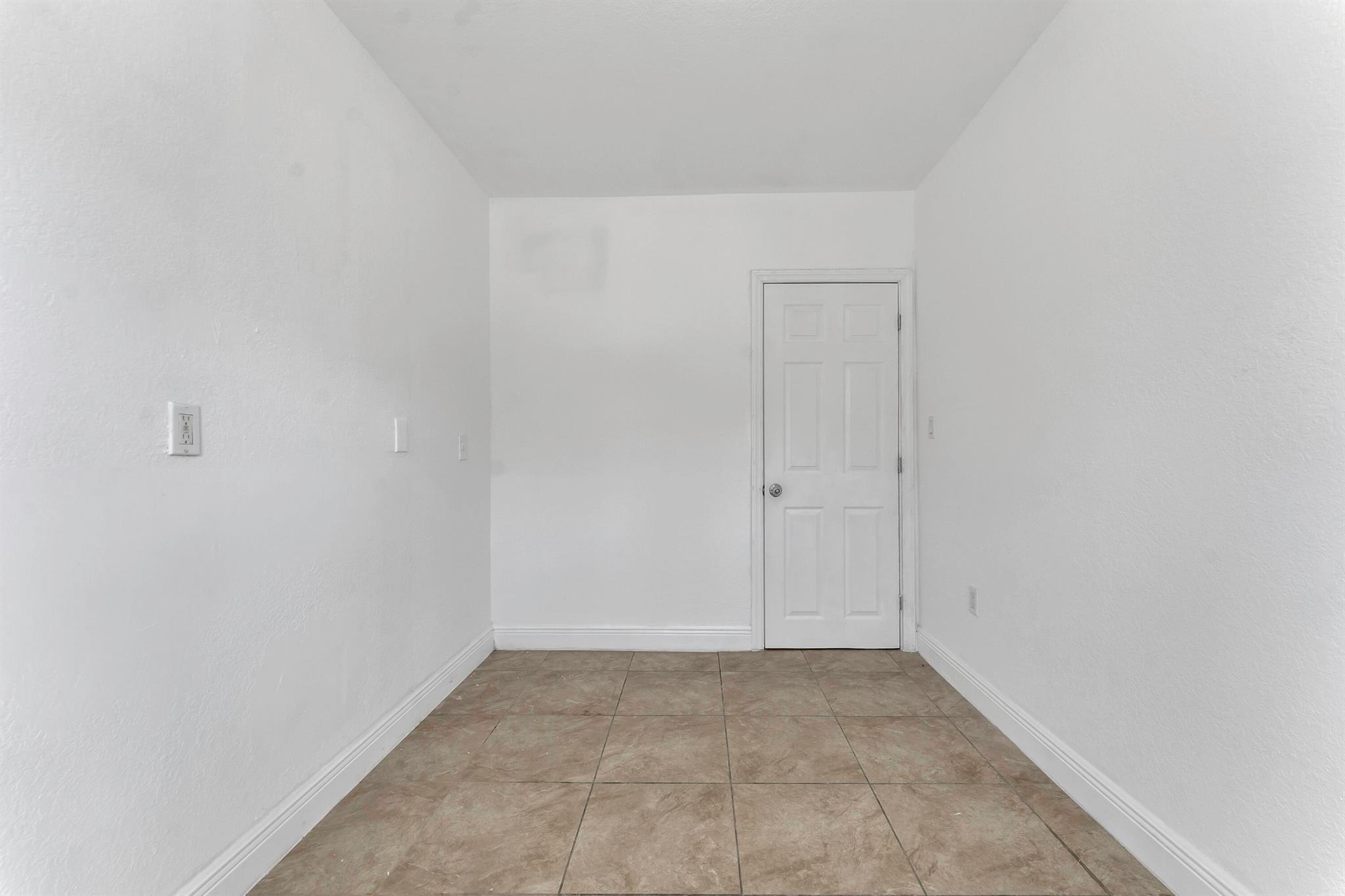 BELLCAMP MANOR - Residential Income