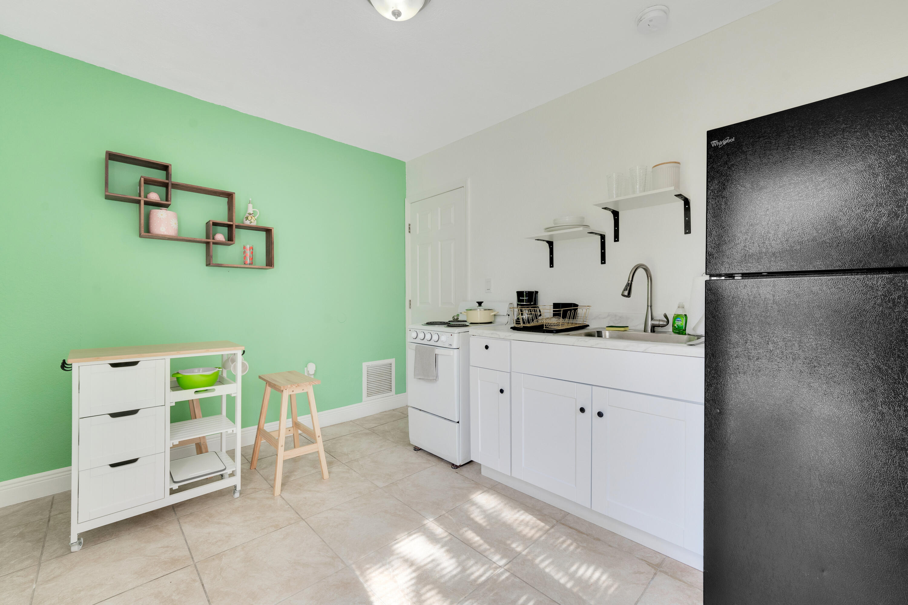 BELLCAMP MANOR - Residential Income