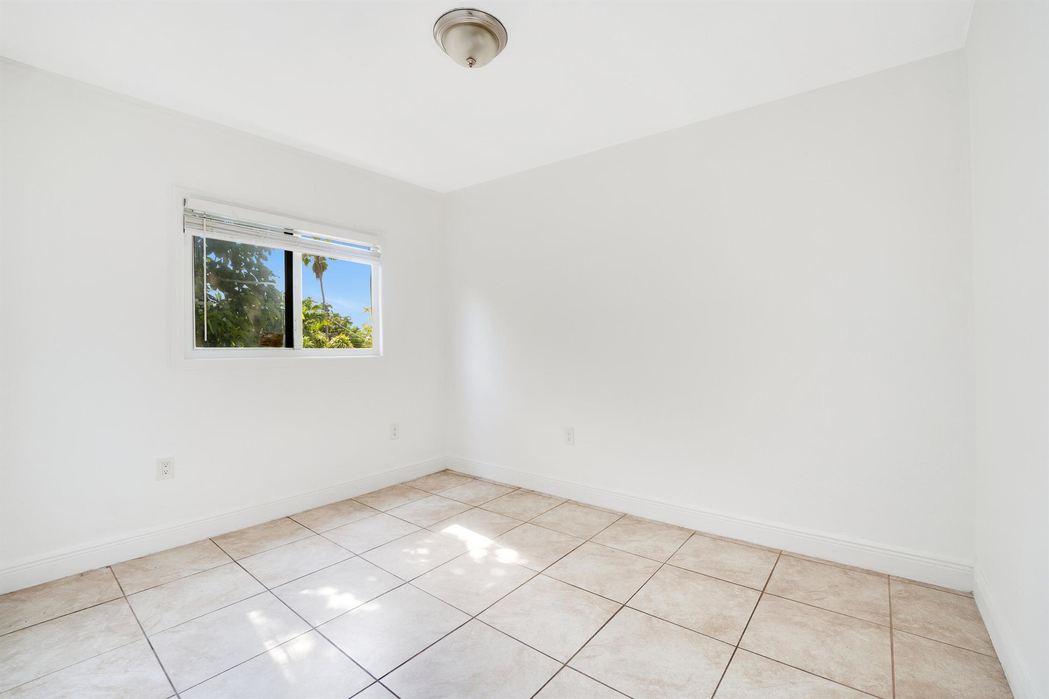 BELLCAMP MANOR - Residential Income