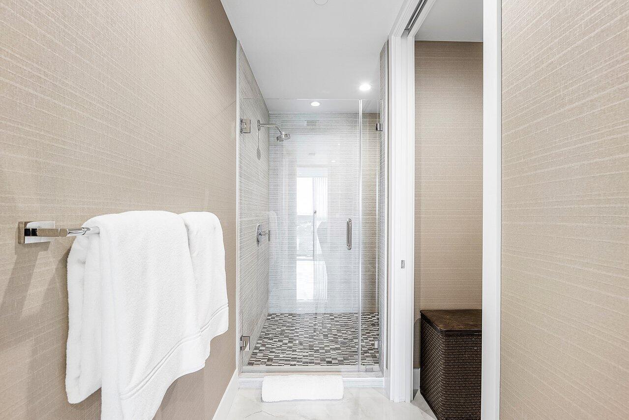 ROYAL PALM RESIDENCES CON - Residential