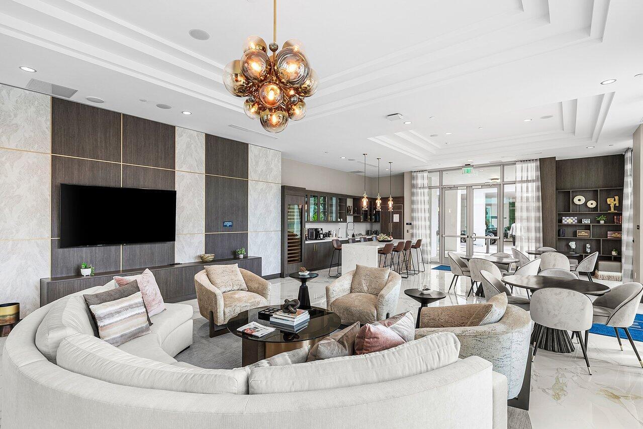 ROYAL PALM RESIDENCES CON - Residential