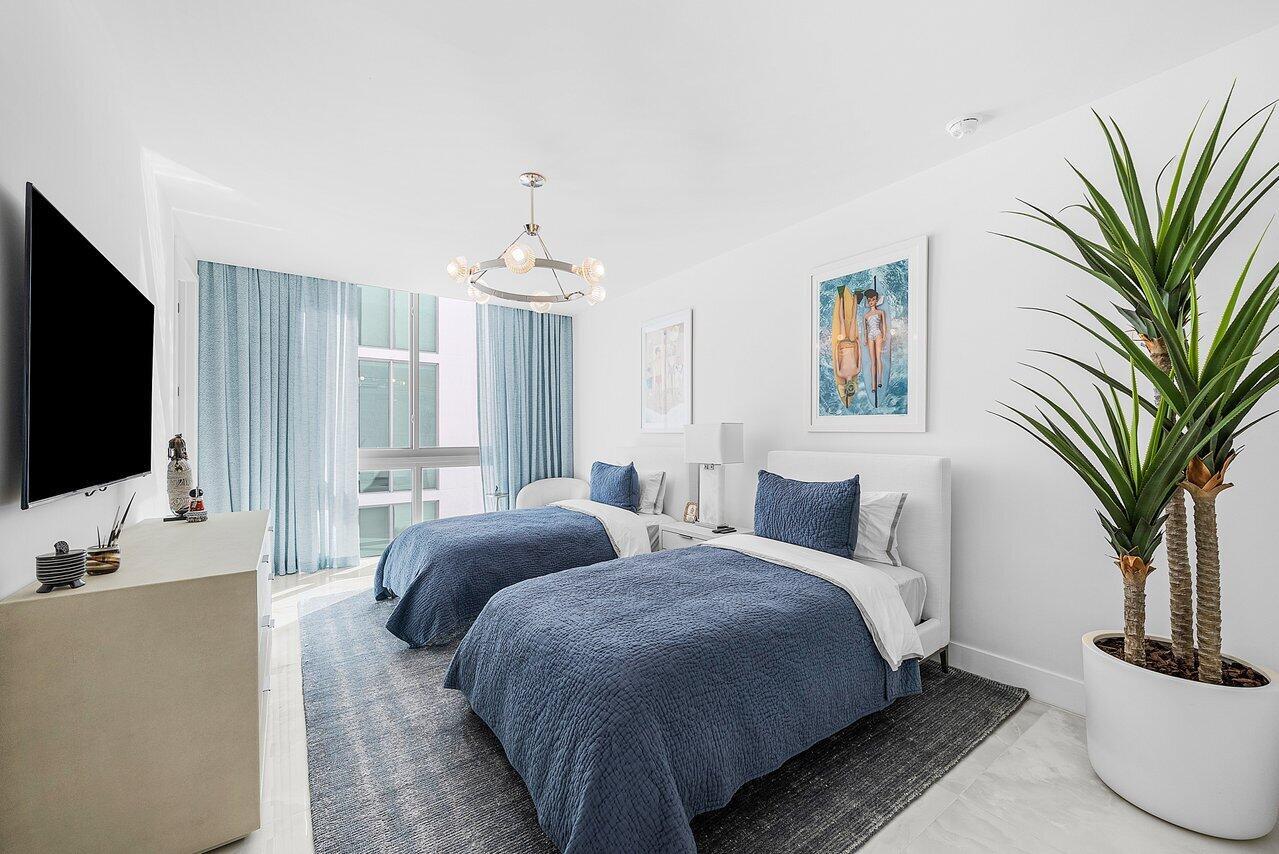 ROYAL PALM RESIDENCES CON - Residential