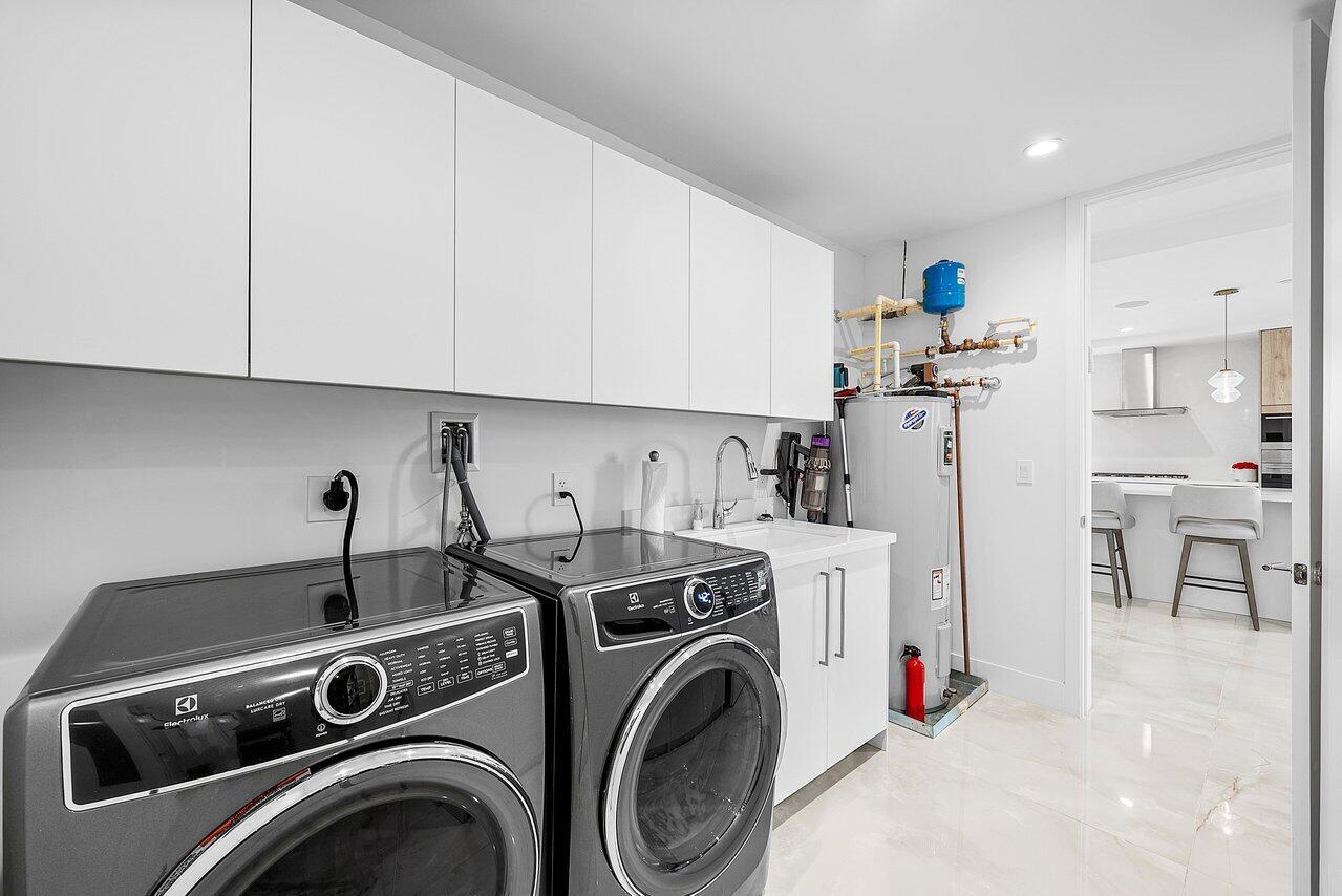 ROYAL PALM RESIDENCES CON - Residential