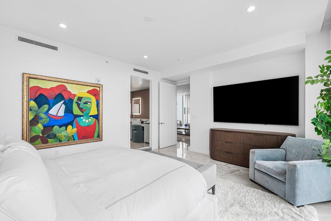 ROYAL PALM RESIDENCES CON - Residential