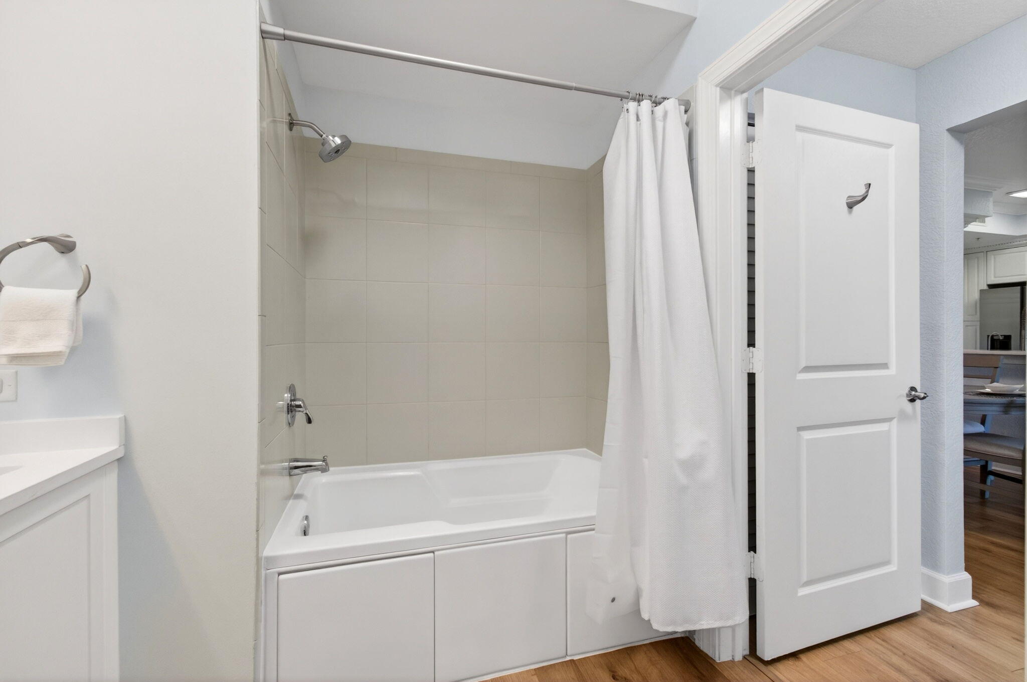 VIZCAYA LAKES CONDO - Residential