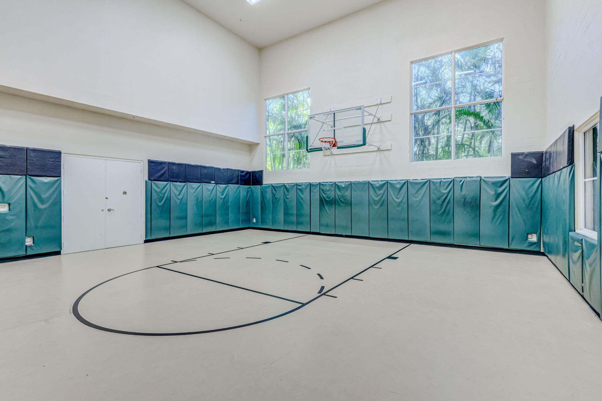 VIZCAYA LAKES CONDO - Residential