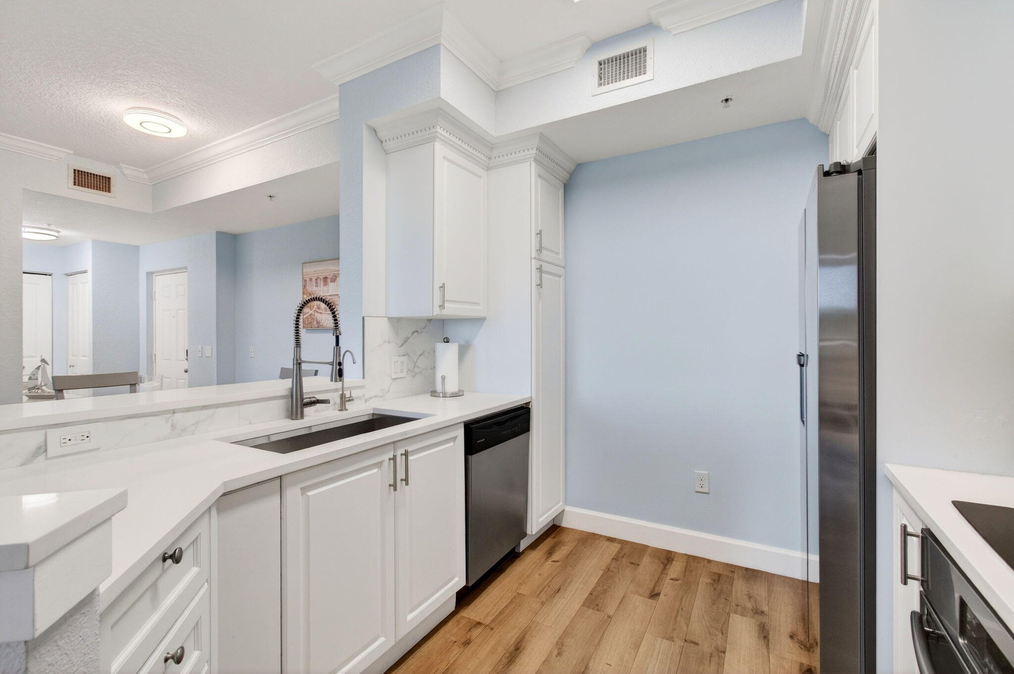 VIZCAYA LAKES CONDO - Residential