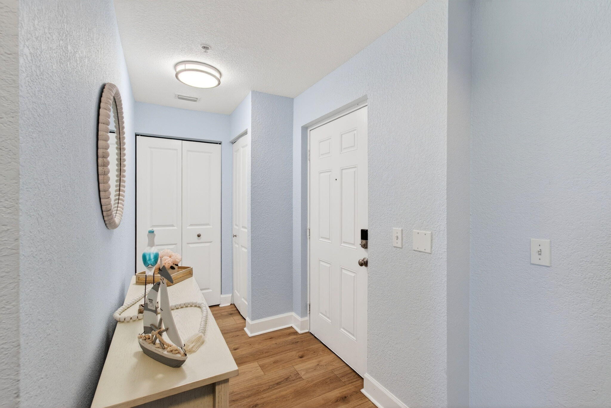 VIZCAYA LAKES CONDO - Residential