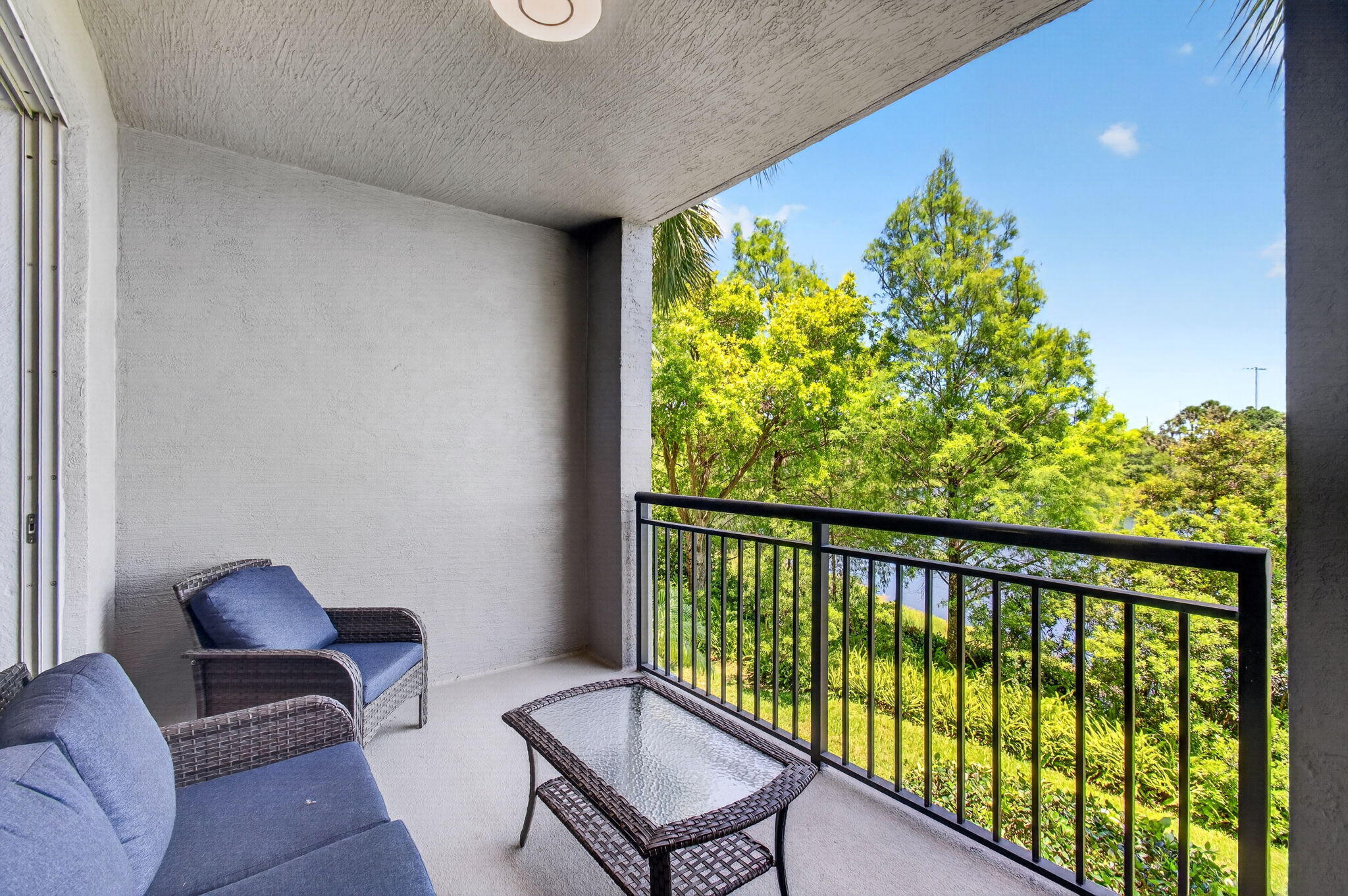 VIZCAYA LAKES CONDO - Residential