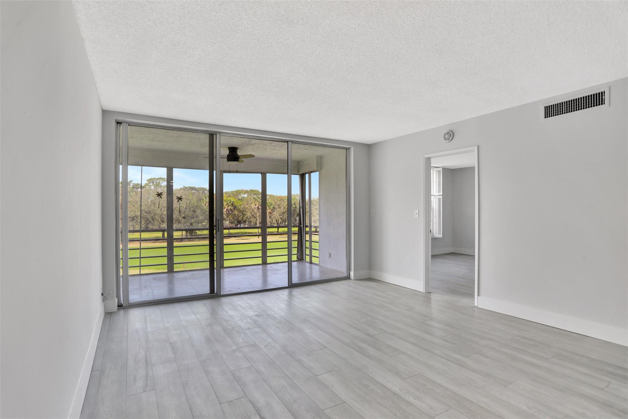 PALM AIRE COUNTRY CLUB - Residential