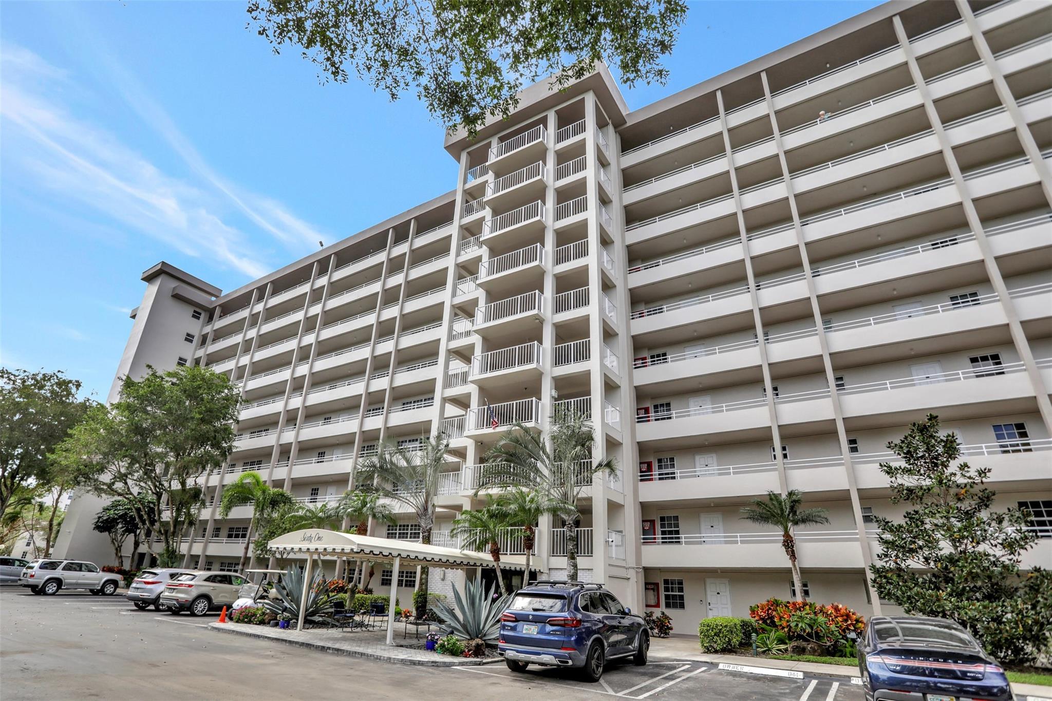 PALM AIRE COUNTRY CLUB - Residential